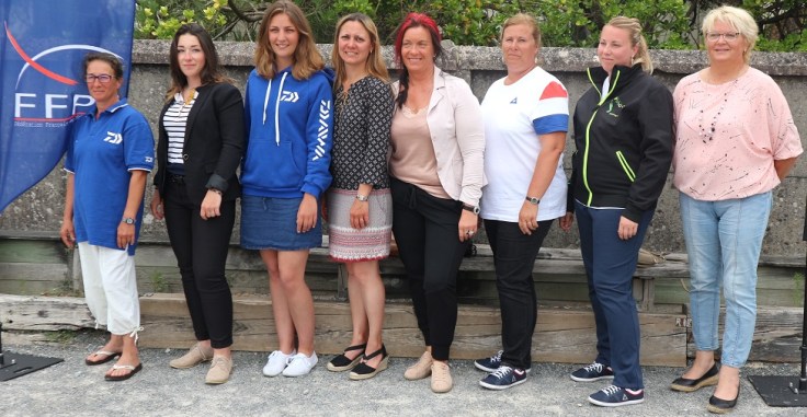 equipe de france dames surfcasting 2017.JPG